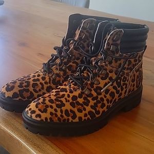 COPY - Timberland "London Square" Hiker lug sole Ankle Boot Women NEW Cheetah